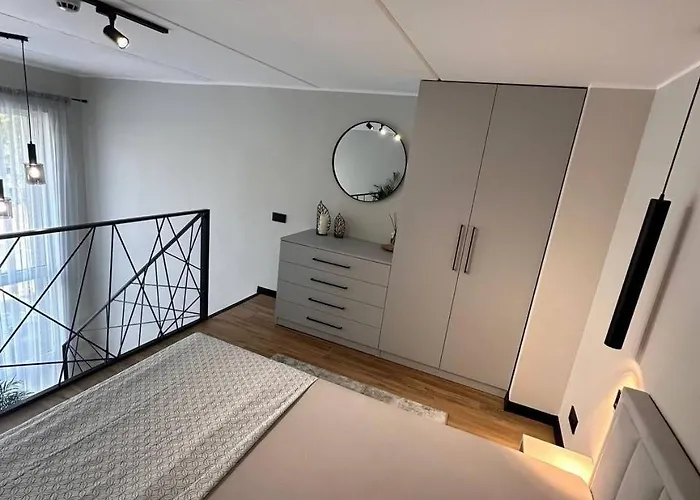 Sunny Loft 24x7 X Free Parking X Close To Old Town By H&h דירה *