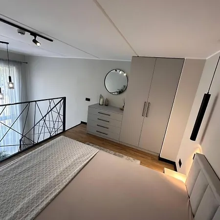 Sunny Loft 24x7 X Free Parking X Close To Old Town By H&h Apartment *